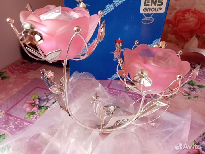 Подсвечник со свечами