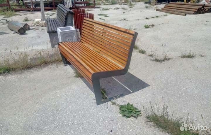 Лавочка уличная
