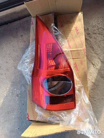Фонарь задний правый Рено Меган 2
