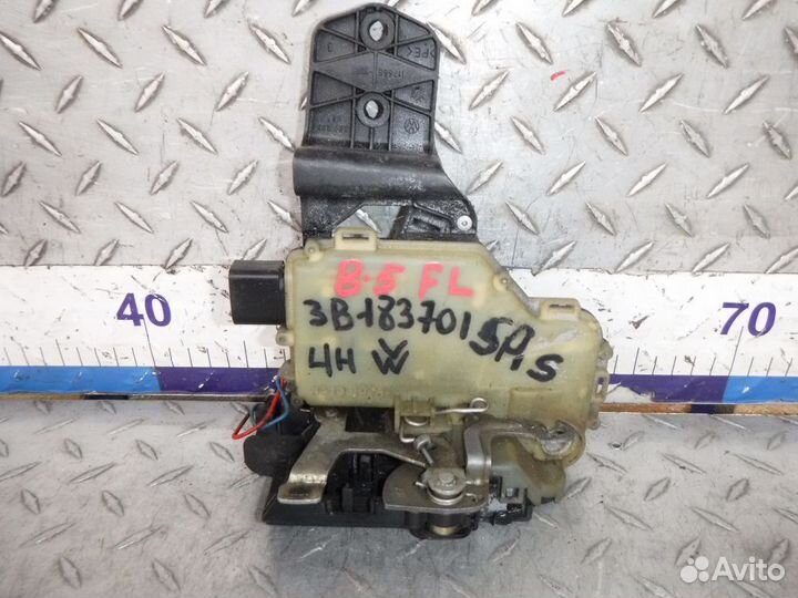 Замок двери фольксваген 3B1837015A