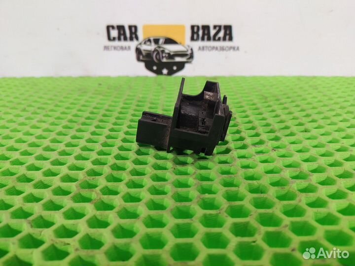 Выключатель концевой Land Rover Freelander