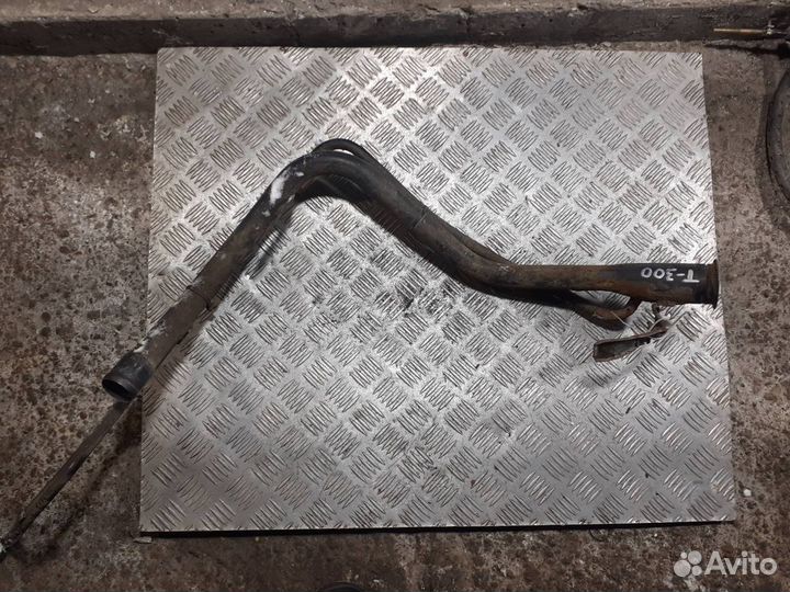 Топливно-заливная горловина Chevrolet Aveo T300