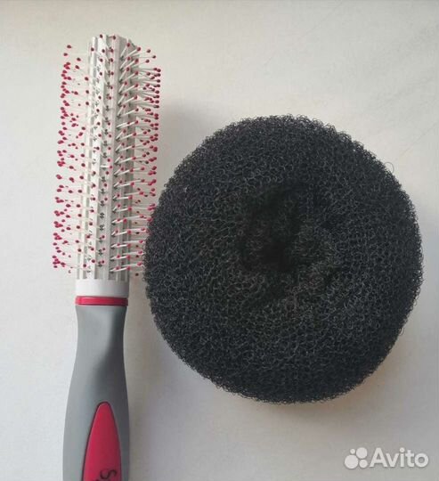 Расчёска, валик (бублик) для волос