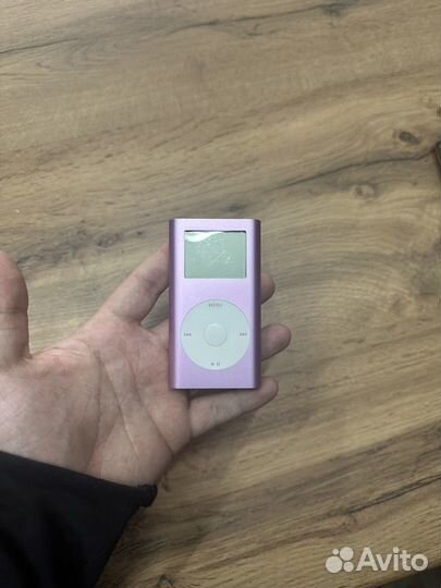 Плеер iPod mini 2 A1051 и чехол Fendi