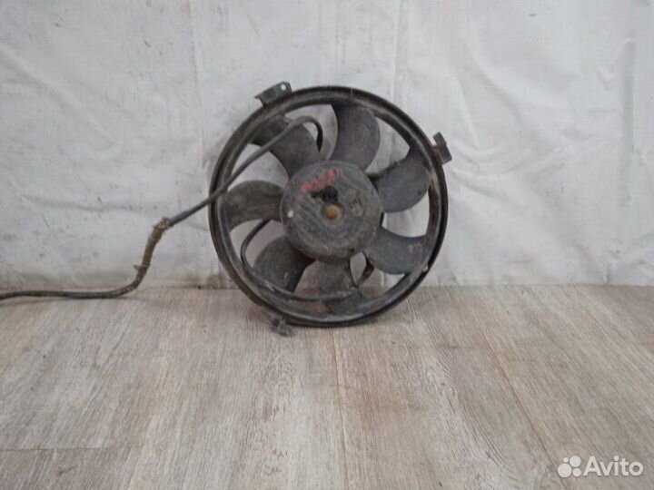 Вентилятор радиатора Volkswagen Passat B5 1999