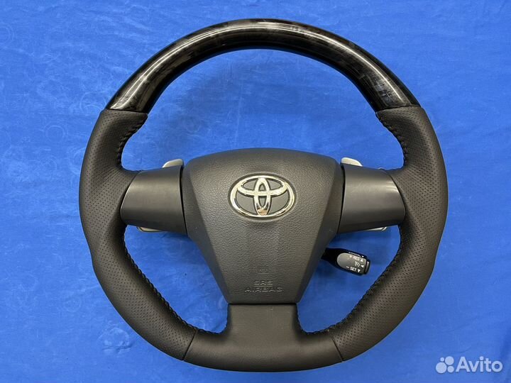 Анатомический руль с косточкой Toyota Auris 150