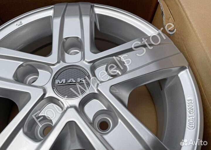 Диски на Лада Калина Спорт Веста Спорт R17