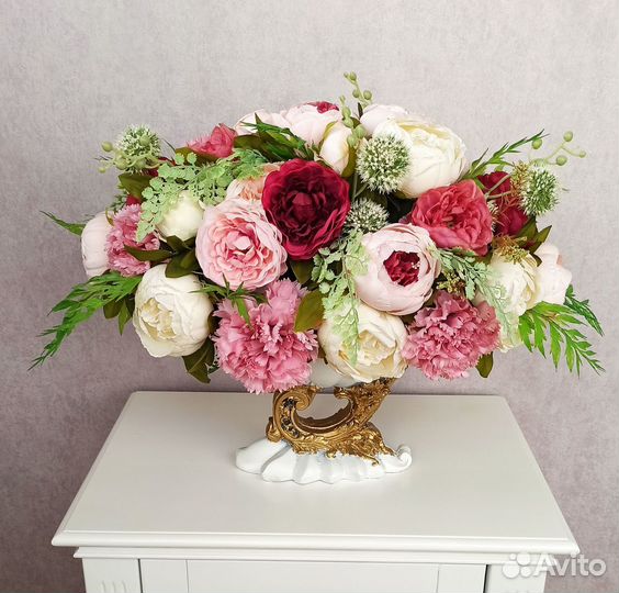 Искусственные цветы, цветочные композиции в кашпо