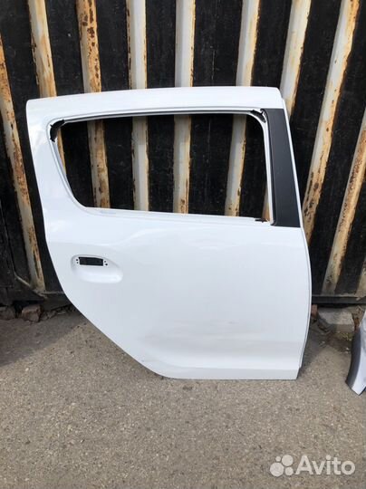 Дверь задняя правая Рено Сандеро Степвей 2014-2022