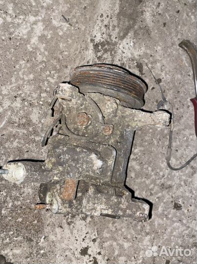 Насос кондиционера Toyota mark 2