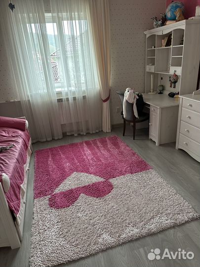 Ковер розовый 2*1,5 м, в отличном состоянии