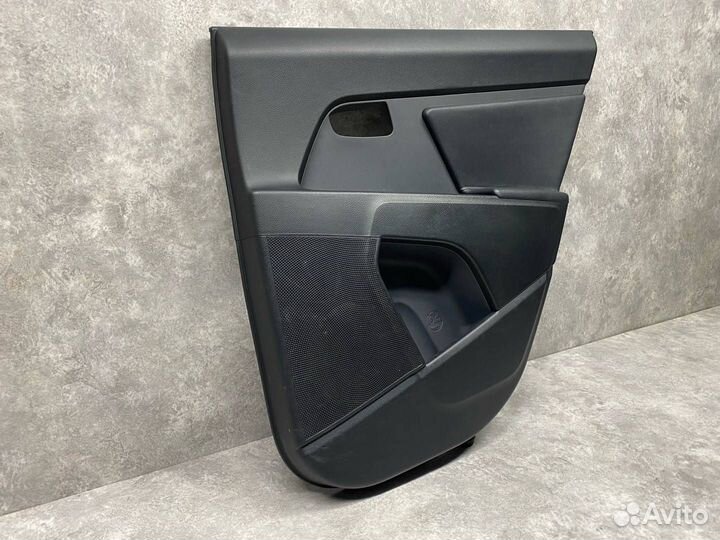 Обшивка двери задней правой Kia Sportage 3 SL 2011