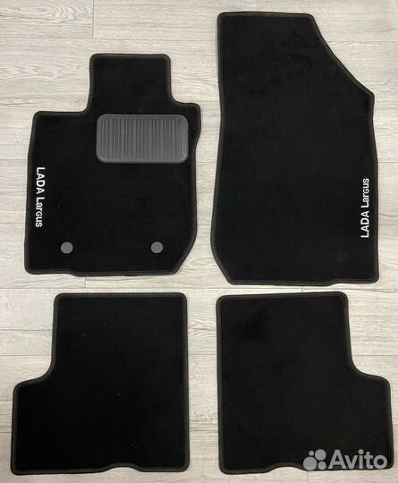 Оригинальные текстильные ковры LADA Largus