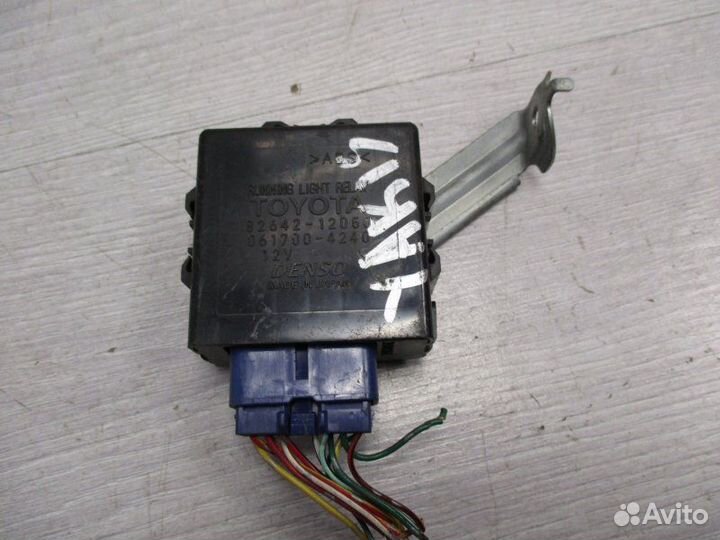 Реле салона Toyota Echo 1.3 2002