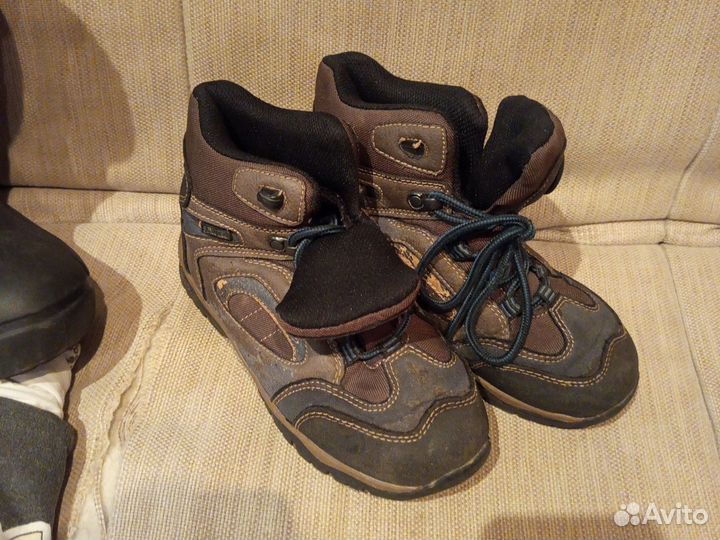 Продаю обувь размер 34