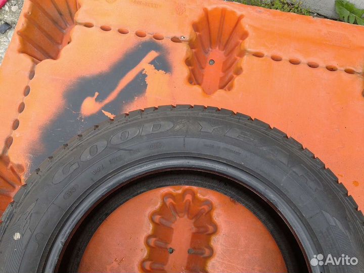 Goodyear HydraGrip 205/60 R16 92H