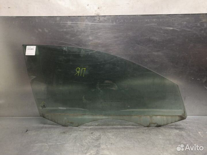 Стекло двери передней правой Volkswagen Passat