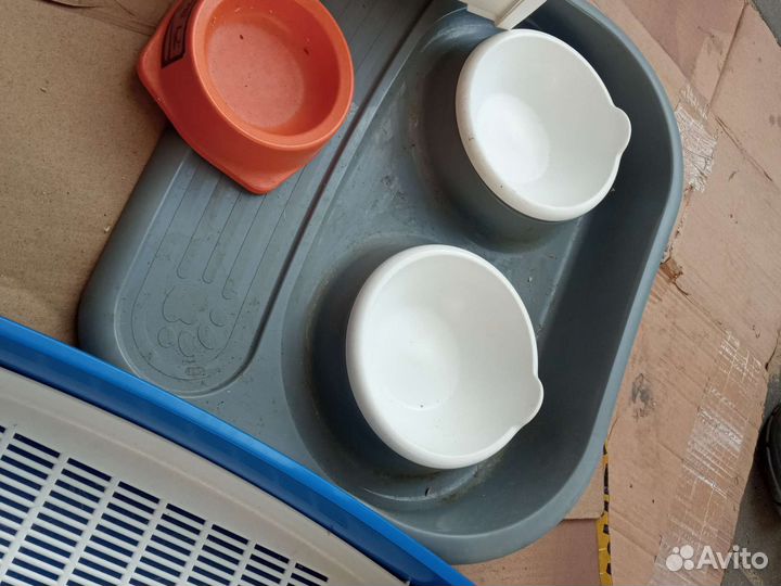 Миска для животных и горшок