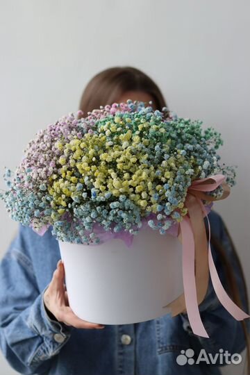 Букет из гипсофилы в коробке