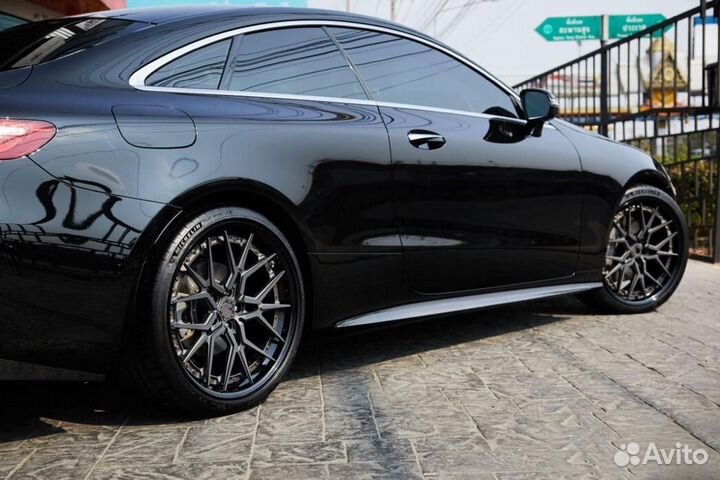 Кованые диски GT Forged R21 на BMW M5 / M8