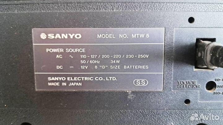 Классный магнитофон Sanyo