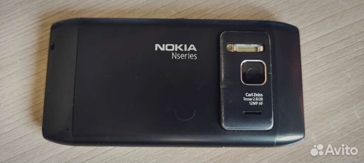 Смартфон Nokia N8-00