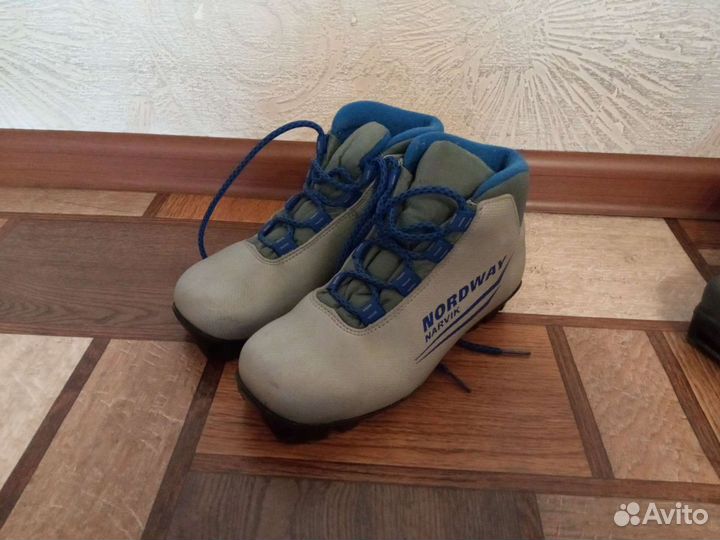 Лыжные ботинки