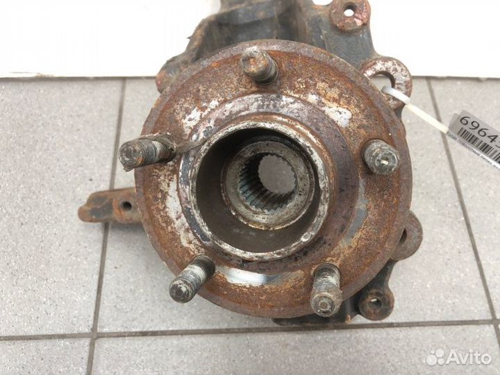 Кулак поворотный передний правый Ford Focus