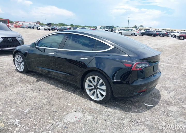 Tesla Model 3 на запчасти