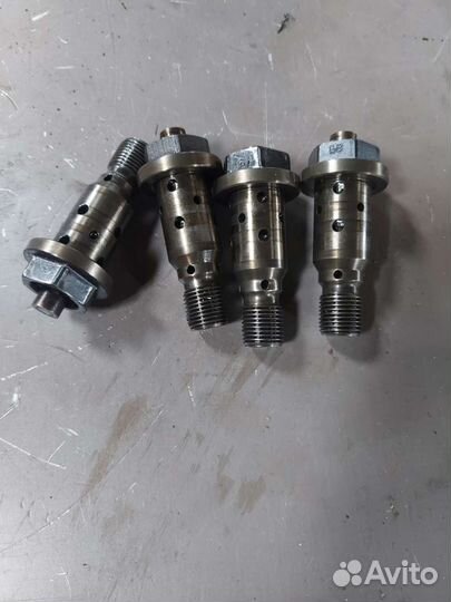 Болт распредвала на Mercedes m272 m273