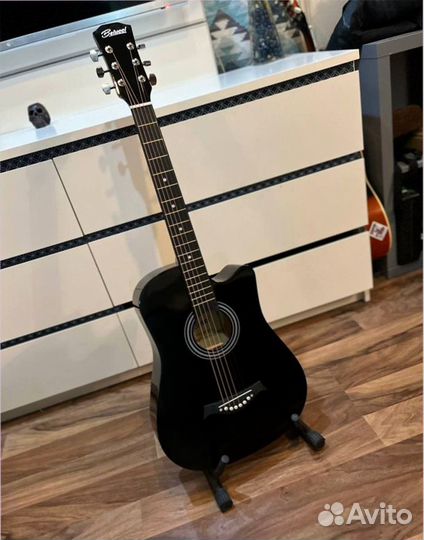 Гитара акустическая новая