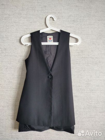 Жилет для девочки Button blue