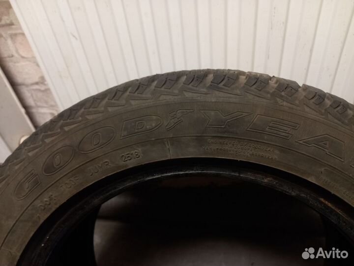 Goodyear UltraGrip Ice 205/55 R16