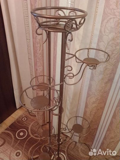 Подставка для цветов напольная металлическая