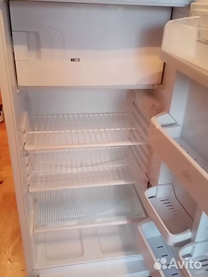 Холодильник бу indesit, нужна замена двигателя