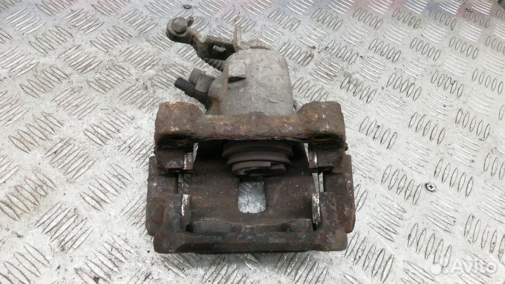 Суппорт задний левый Volkswagen Touran 2003