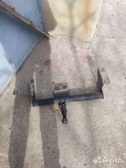 Фаркоп на priora хэтчбек