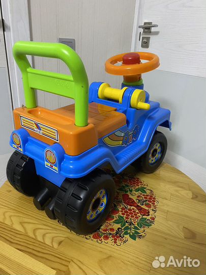 Машинка-каталка