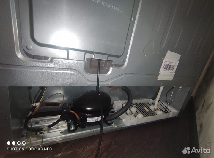 Холодильник (side-by-side) hisense RS711N4ACE