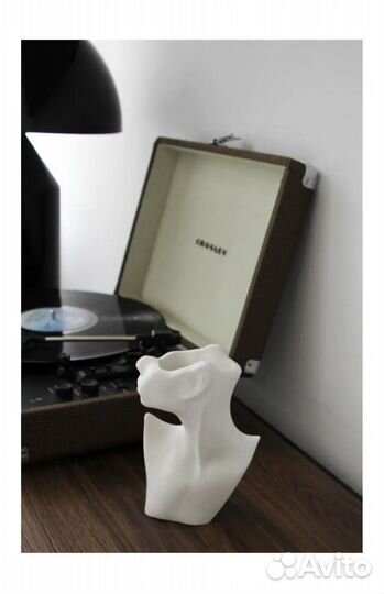 Ваза из гипса в форме девушки