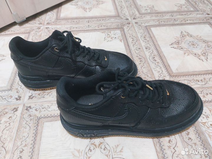 Кроссовки Nike