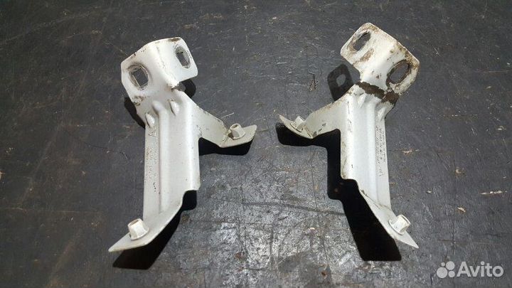 Кронштейн крепления крыла Porsche Cayenne 958 3.0