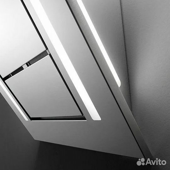 Новая итальянская вытяжка Falmec diamante steel 90