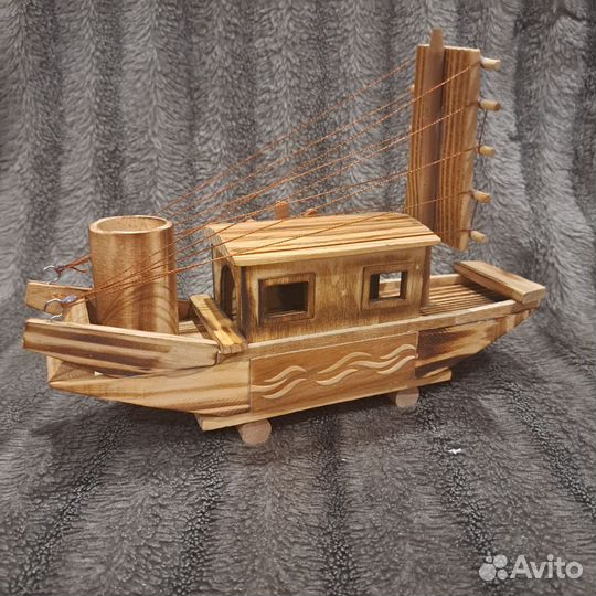 Игрушка деревянная подставка под канцелярию муз