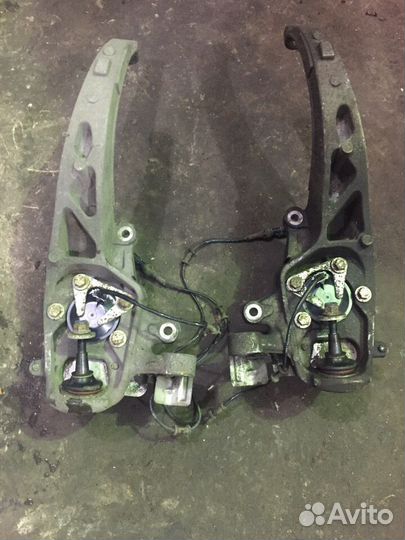 Поворотные кулаки на jaguar XF