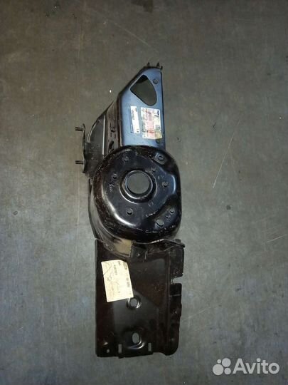 Фартук крыла левый передний focus 2,focus3, kuga