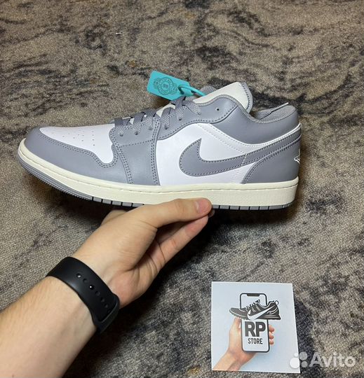 Nike Air Jordan 1 Low Stealth and white 45 EU