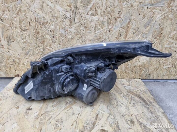 Фара ксеноновая передняя правая Opel Vectra C С