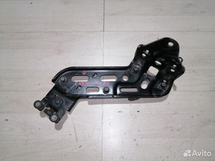 Направляющая двери сдвижной Kia Carnival