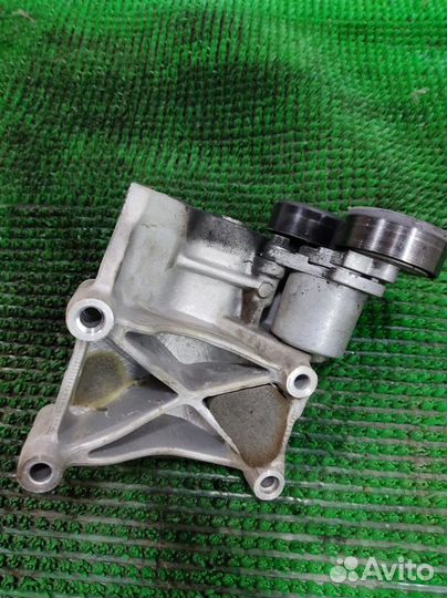 Кронштейн генератора Hyundai Tucson (JM) 2006